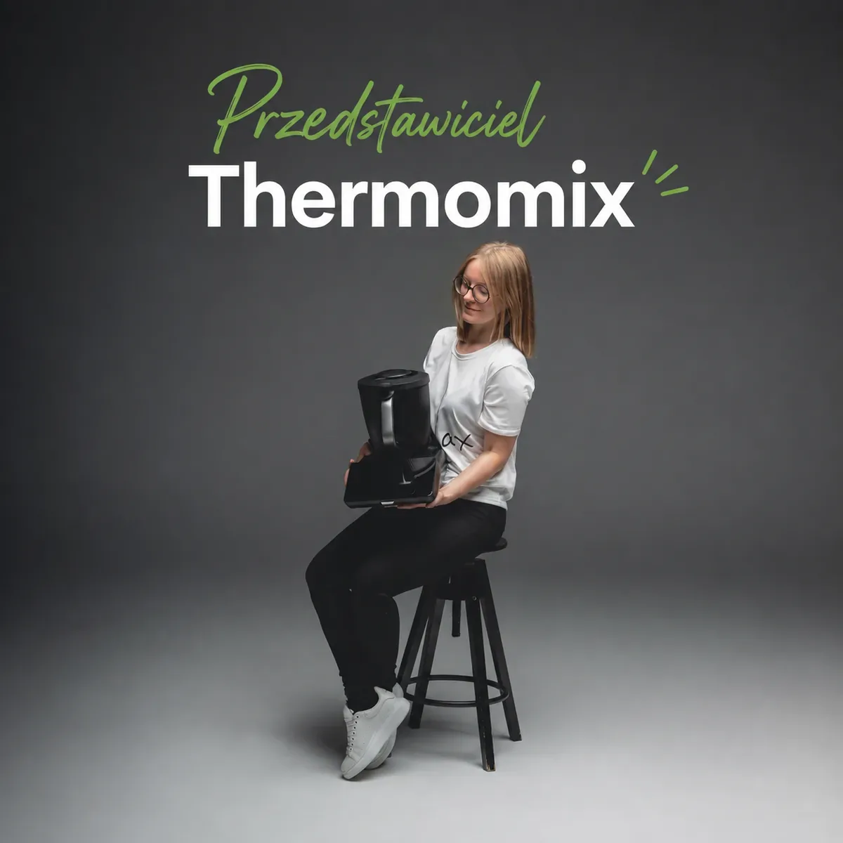 Aga Horche z Thermomixem TM7 — napis „Przedstawiciel Thermomix”